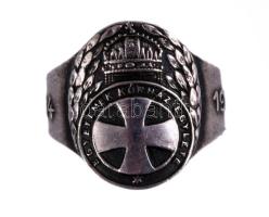 "Egyetemek Kórház Egylete 1914-1918" Szent Koronás jelvénnyel díszített I. világháborús ezüst (Ag) gyűrű, női méret (45), feltehetőleg a háborús sebesültek ellátásában részt vevő nővéreknek adományozhatták, 4,3 g