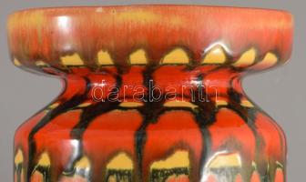 Iparművész váza, címkével jelzett, hibátlan, m: 16 cm