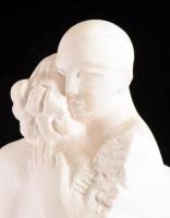 Világhy Árpád (1960-): Szerelmesek, biszkvit porcelán szobor, jelzés nélkül, kis kopással, m: 37 cm