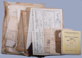 ca 1880-1940 Vegyes okmány és nyomtatvány tétel, benne betétkönyvek, születési anyakönyvi kivonatok régi újságok, munkakönyv,