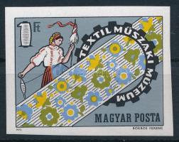 1972 Textilműszaki Múzeum vágott bélyeg