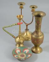 4 db indiai réz tárgy, gyertyatartó, vizipipa, tálka, stb 25 cm-ig