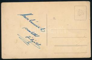 cca 1930 Férfiportré, rajta FTC jelvény, hidegpecséttel jelzett fotó, felületén törésnyomok, 13×9 cm