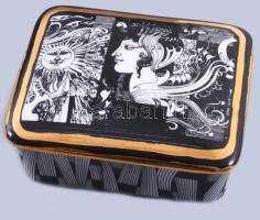 Hollóházi Szász Endre által tervezett mintával díszített bonbonier. Matricás, jelzett, 9x7,5 cm