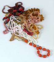 Zacskónyi bizsu nyaklánc, közte csont