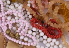 Zacskónyi bizsu nyaklánc, közte csont