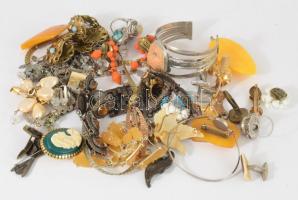 Zacskónyi bizsu ékszer, vintage darabokkal