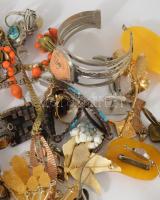 Zacskónyi bizsu ékszer, vintage darabokkal