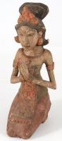 Imádkozó istenség szobra. Faragott és festet fa, cca 20. sz. eleje, Indonézia vagy Thaiföld, kopással, m: 31,5 cm