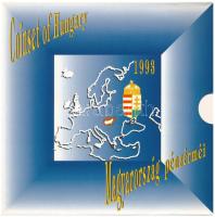 1993. 10f-200Ft (11xklf) forgalmi sor "Magyarország pénzérméi" karton dísztokban, benne 200Ft Ag "MNB". Egy lapos verzió T:BU patina Adamo FO26
