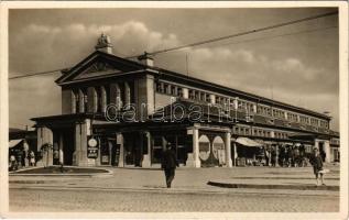 Miskolc, Vásárcsarnok, Vajda órás, Wilhelm Hermann és Társa üzlete, piac