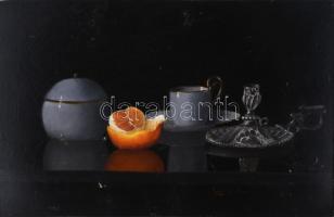 Molnár Z. János jelzéssel: Csendélet. Olaj, karton. Apró felületi sérülésekkel. 26x40,5 cm