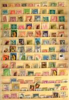 Magyar és vegyes külföldi kb. 1.700 db 10-es köteg, modern képes bélyegekből, 22 db (43 x 29 cm) nag...