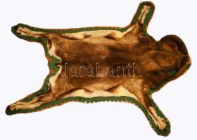 Muflon kos trófea, szakszerűen kikészítve, cca 35x40 cm + szőrme, csigája hossza 54 cm, jó állapotba...