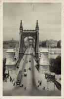 Budapest Erzsébet híd a 19-es villamossal photo