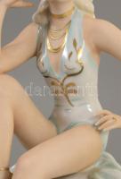 Unterweissbach primadonna. Biszkvit és mázas porcelán, jelzett, hibátlan, m: 21 cm