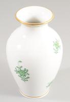 Herendi Apponyi zöld mintás váza. Jelzett, hibátlan, m: 14 cm