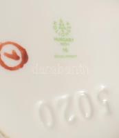 Hollóházi aranykontúrozott virágmintás váza, jelzett, hibátlan, m: 30,5 cm