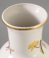 Hollóházi aranykontúrozott virágmintás váza, jelzett, hibátlan, m: 35 cm