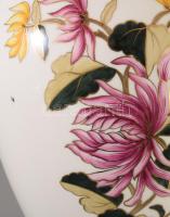 Hollóházi aranykontúrozott virágmintás váza, jelzett, hibátlan, m: 35 cm