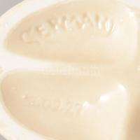 Kislány, pillangóval. Kézzel festett, jelzett, hibátlan 10x15 cm