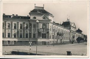 Csíkszereda, Miercurea Ciuc; Fő tér, Vármegyeháza / main square, county hall (EK)