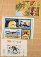 Vegyes külföldi anyag, benne európai és tengerentúli országok kiadásai, 7 db A4-es berakóban és egy ...