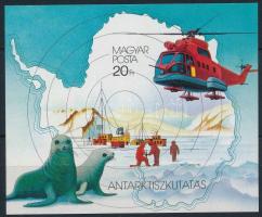 1987 Antarktiszkutatás vágott blokk (8.000)