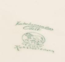 cca 1950 Hutschenreuther őzikét etető fiatal lány. Fehérmázas porcelán, jelzett, őzlábnál gyári tűzh...