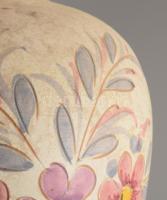 Olasz, Deruta virágmintás váza, jelzett, kis mázhibával 26 cm