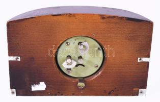 cca 1950 Mofém asztali óra, lekopott címkével, nem működik, 18x11 cm