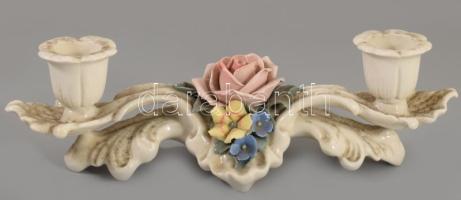 Ens plasztikus virág díszítéses kétágú gyertyatartó, jelzett, hibátlan csak koszos h: 27 cm, m: 8,5 cm