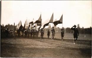 Cseh cserkészek / Czech boy scout camp. photo (gyűrődések / creases)