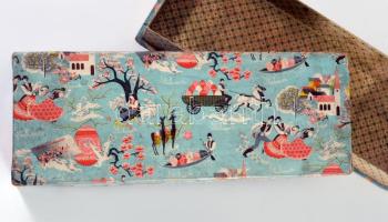 cca 1930 A Stühmer csokoládégyár húsvéti bonbonos kartondoboza Fiora (Fischer) Margit grafikájával, ...