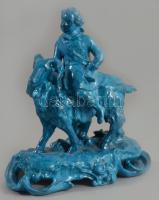 Brühl gróf kecskén lovagoló szabója. Kékmázas porcelán, jelzett, hibátlan, m: 12 cm