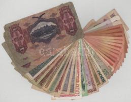Vegyes 34db-os magyar és külföldi bankjegy tétel, közte két darab alacsony sorszámú 1930. 100P bankj...