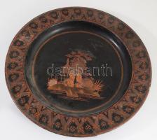 cca 1860 Japán lakkozott dísztál betéttel. Japán, Edo-kor, javítással, felületi sérüléssel, d: 34 cm