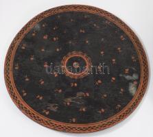 cca 1860 Japán lakkozott dísztál betéttel. Japán, Edo-kor, javítással, felületi sérüléssel, d: 34 cm
