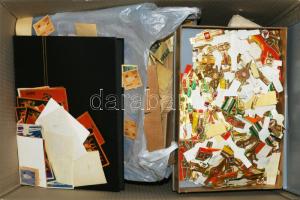 Óriás doboznyi gyufacímke vegyes részben berakókban