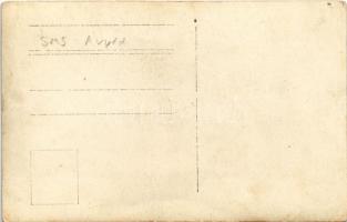 SMS ÁRPÁD Osztrák-Magyar Haditengerészet Habsburg-osztályú csatahajó matrózai mosakodás közben / K.u...