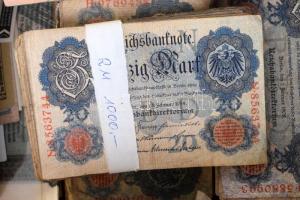 Német Birodalom 1900-1923 k. nagy doboznyi bankjegyből álló tétel T:vegyes
German Empire cca 1900-1...