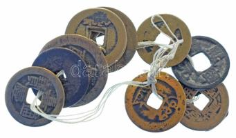 Kína 1700-1900 k. 1C Cu (12db, közte néhány ritkábbal) T:vegyes China 1700-1900. 1 Cash Cu (12pcs including some rarer coins) C:mixed