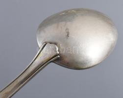 Ezüst (Ag) evőeszköz készlet 800-as ezüst, jelzett összesen nettó 2485 g + 5 db ezüst nyelű kés