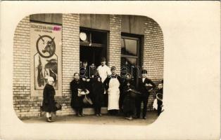 Budapest XV. Rákospalota, Szeniczei Kálmán és Károly hentes és mészáros üzlete. Zápolya utca 63. photo