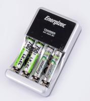 Energizer elemtöltő, 11x6,5 cm
