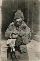 Lódz, Lods; Lodzer Typen / Lódzkie Typen / Lengyel zsidó férfi, Judaika / Polish Jewish man, Judaica (ázott sarok / wet corner)