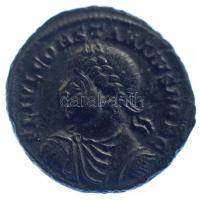 Római Birodalom 326-329 / II. Constantius / Siscia / Follis bronz (3,08g) T:XF patina Roman Empire 326-329 / Constantius II / Siscia / Follis bronze "FL IVL CONSTANTIVS NOB C / PROVIDEN-TIAE CAESS - delta SIS double crescent" campgate with 8 layers, two turrets and star above (3,08g) C:XF patina RIC VII 217