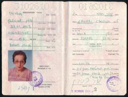 1987 Izrael állam által kiállított fényképes útlevél Lengyelországban született állampolgár számára, benne magyar pecséttel is / Israeli passport