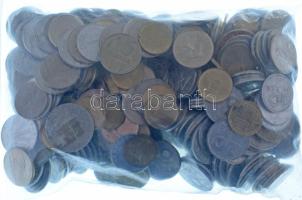 Vegyes, magyar és külföldi érmetétel mintegy ~750g súlyban T:vegyes Mixed, Hungarian and foreign coin lot (~750g) C:mixed