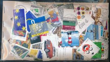 NSZK, Berlin 1.000 db bélyeg, köztük eurós értékek is + néhány blokk és küldemény, ömlesztve tasakban